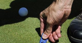 How to Properly Repair a Ball Mark [Infographic]