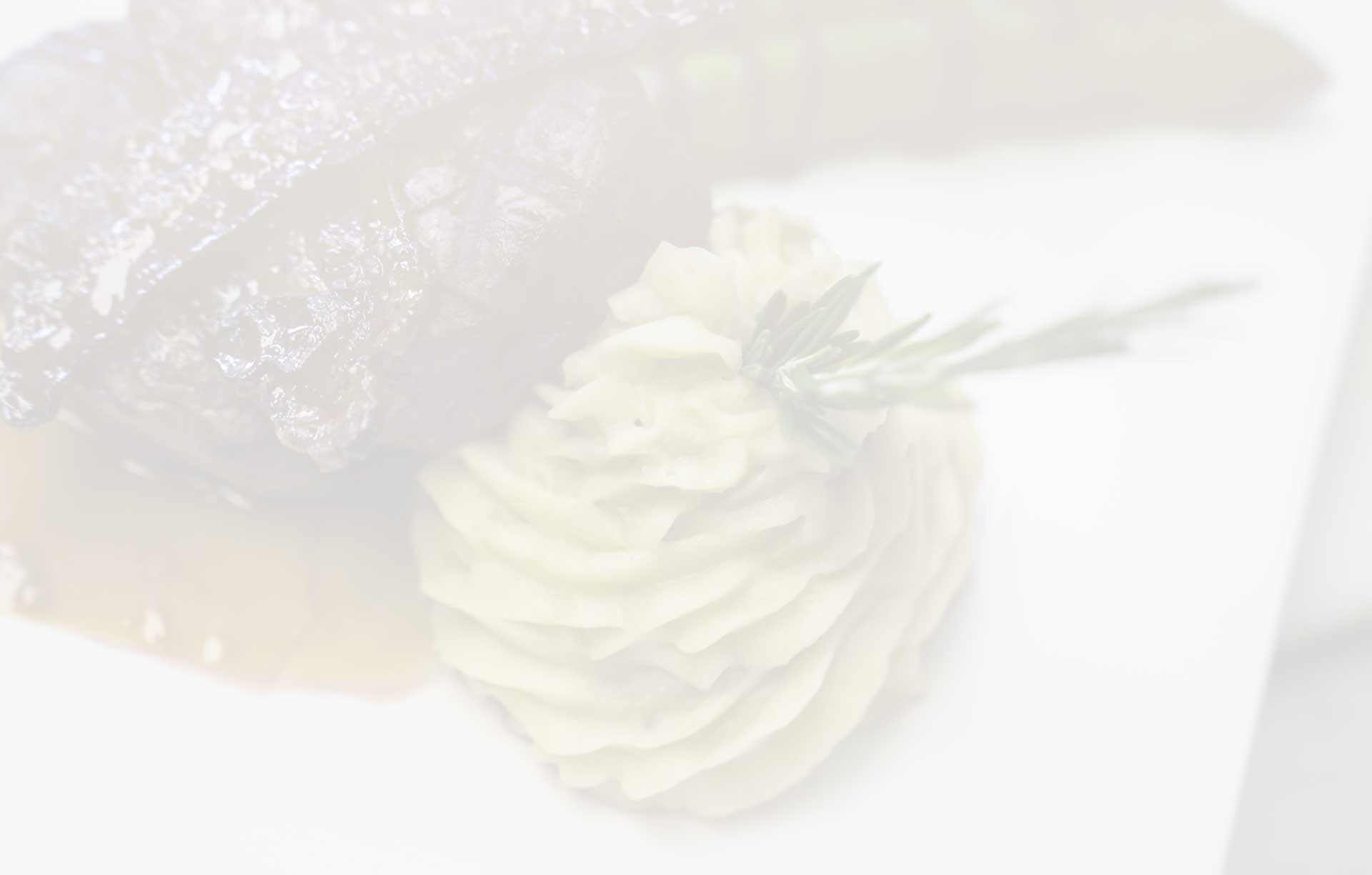 Treetops Sports Bar Sports Bar In Gaylord Michigan