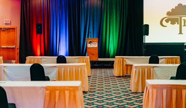 michigan-inn-and-lodge-pool Michigan inn and lodge