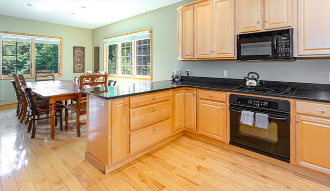 group-lodges-the-lodge-kitchen