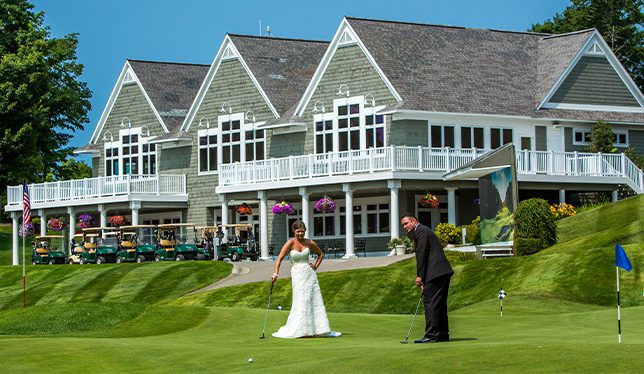 group-lodges-bar-81-1